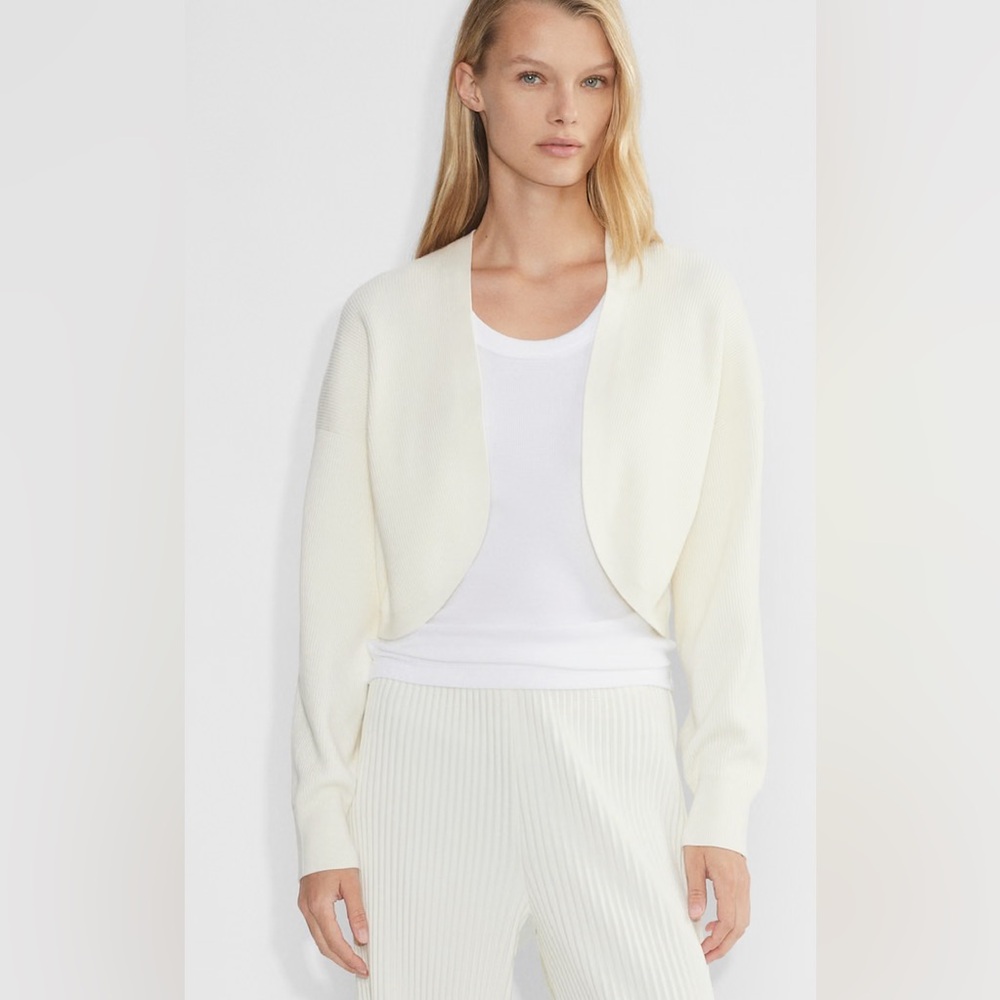 Aritzia Babaton Decision Shrug in Light Birch | Size M